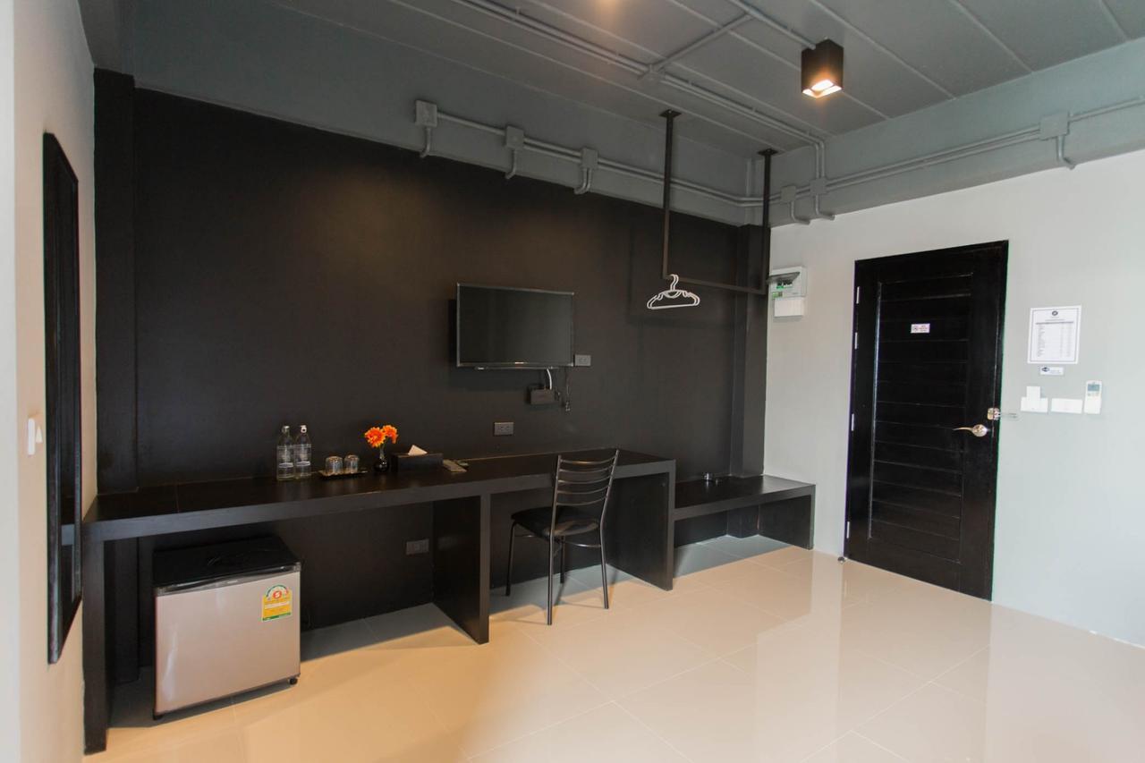 B-Black Residence Chonburi Bagian luar foto