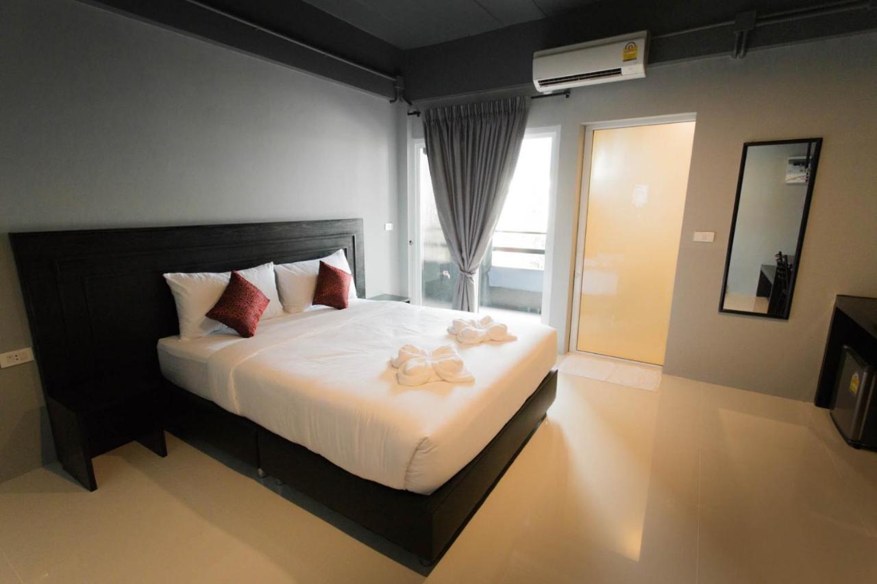 B-Black Residence Chonburi Bagian luar foto